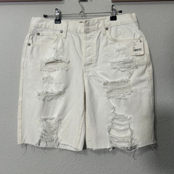 New Free People White Distressed Women Shorts Size 26 - Picture 2 of 6